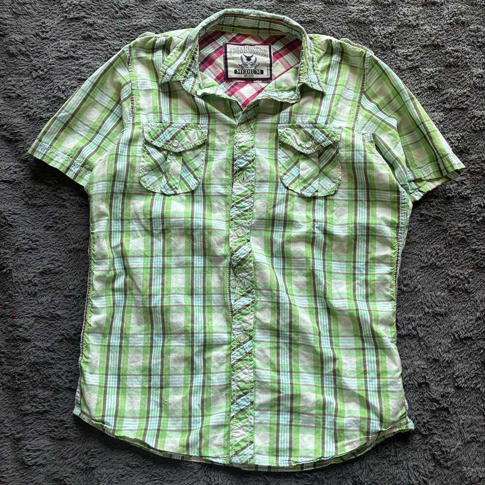 Y2K Company 81 Mens Short Sleeve Green Plaid Button-Up Shirt Red Back Embroidery